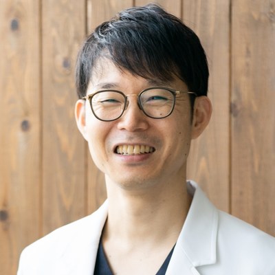 院長 野﨑俊光